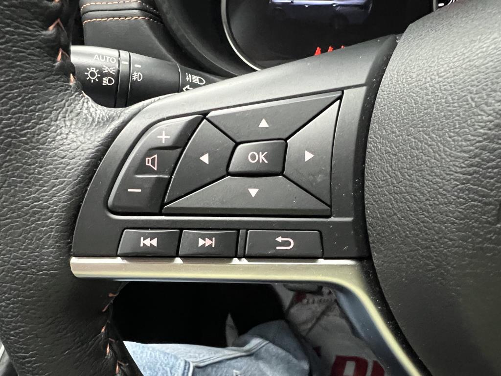 NISSAN VERSA 2022 - Image 15