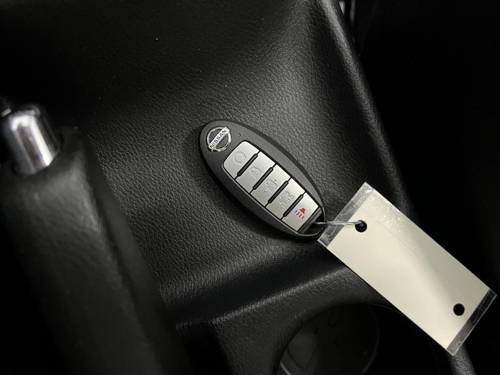 NISSAN VERSA 2022 - Image 18