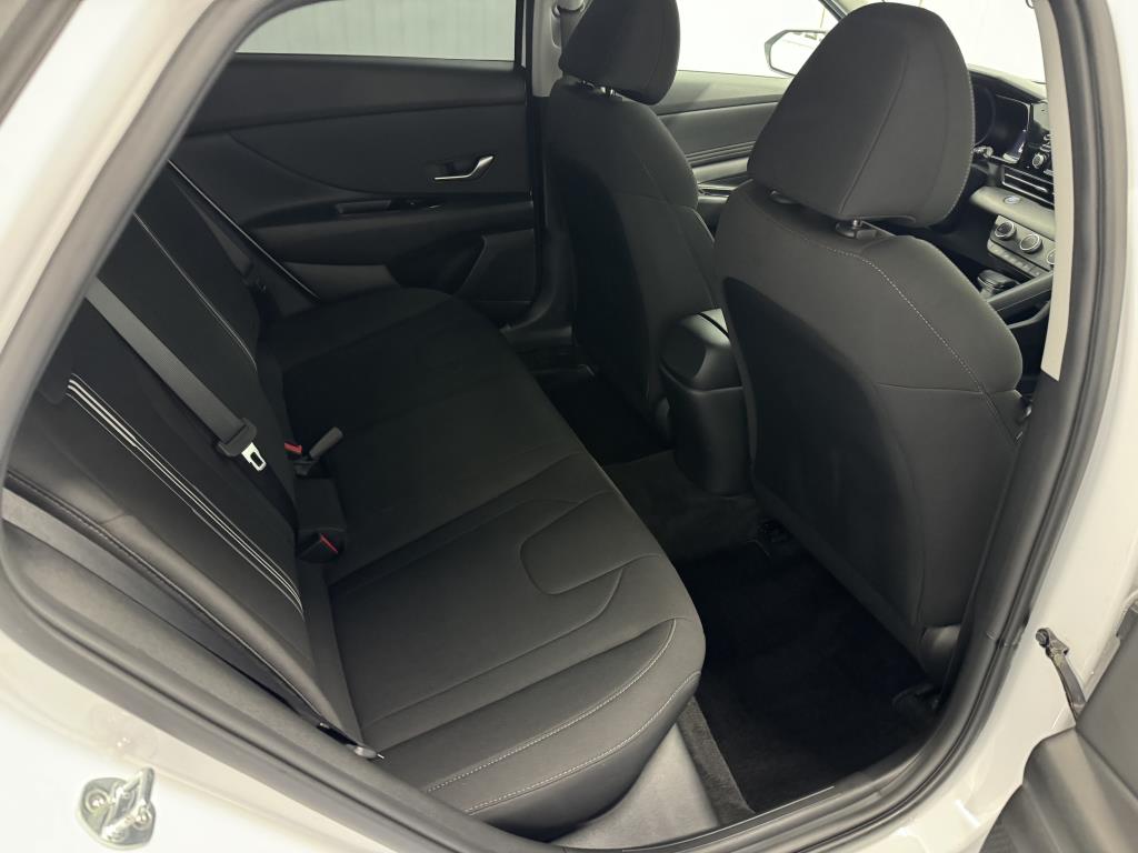 HYUNDAI ELANTRA 2021 - Image 8