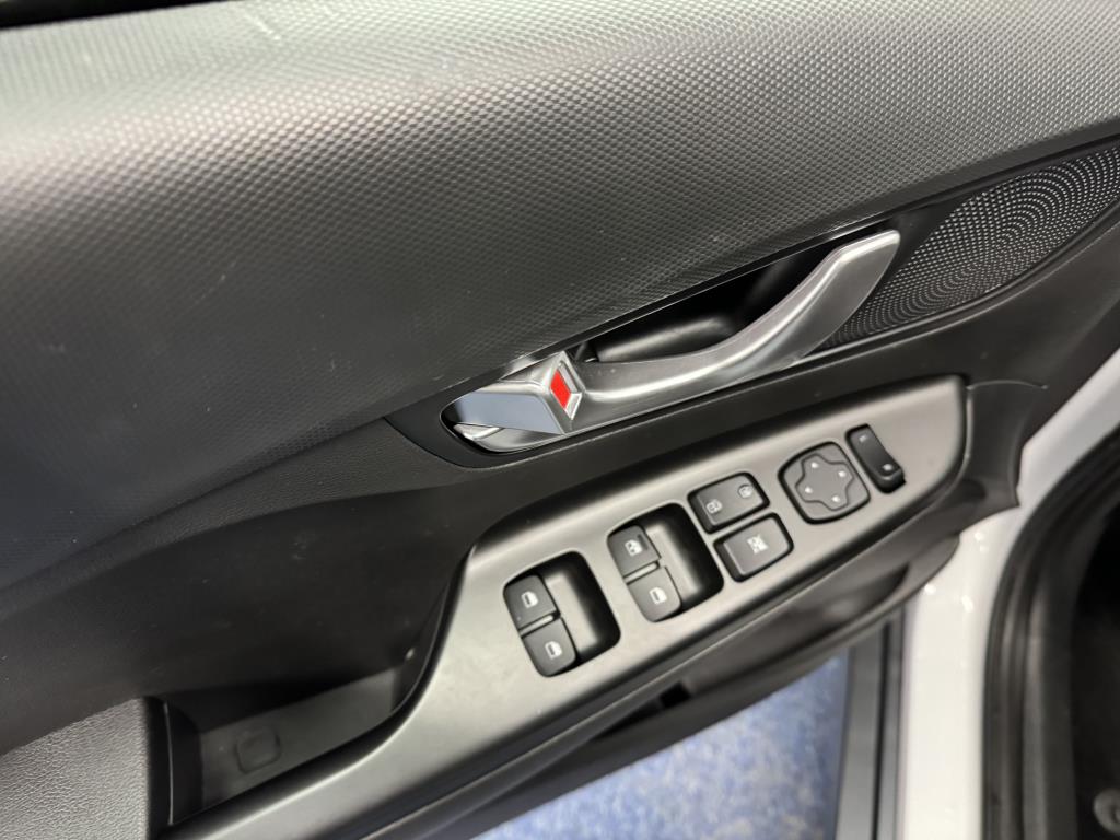 HYUNDAI KONA ÉLECTRIQUE 2023 - Image 12