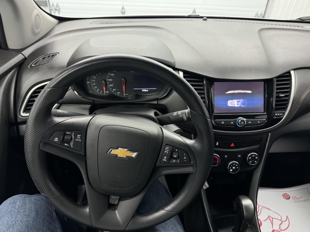 CHEVROLET TRAX 2020 - Image 13