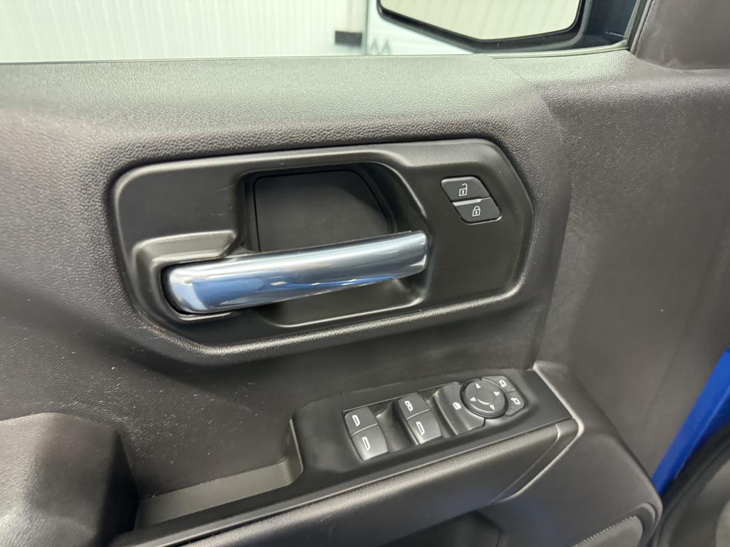CHEVROLET SILVERADO 1500 2022 - Image 12