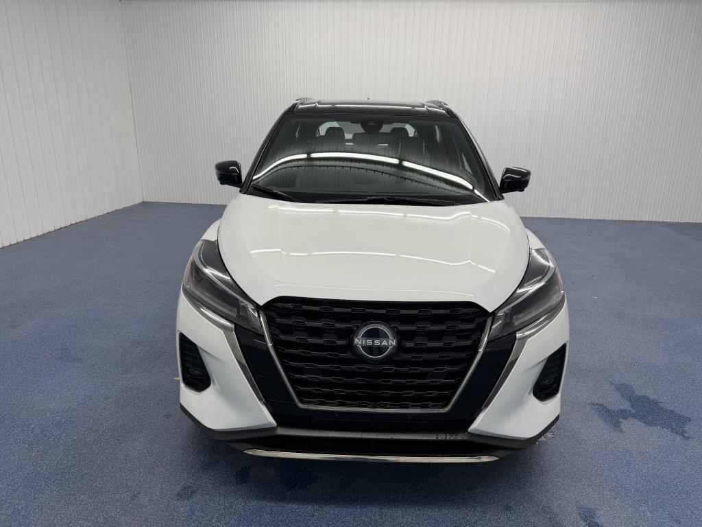 2024 NISSAN KICKS
