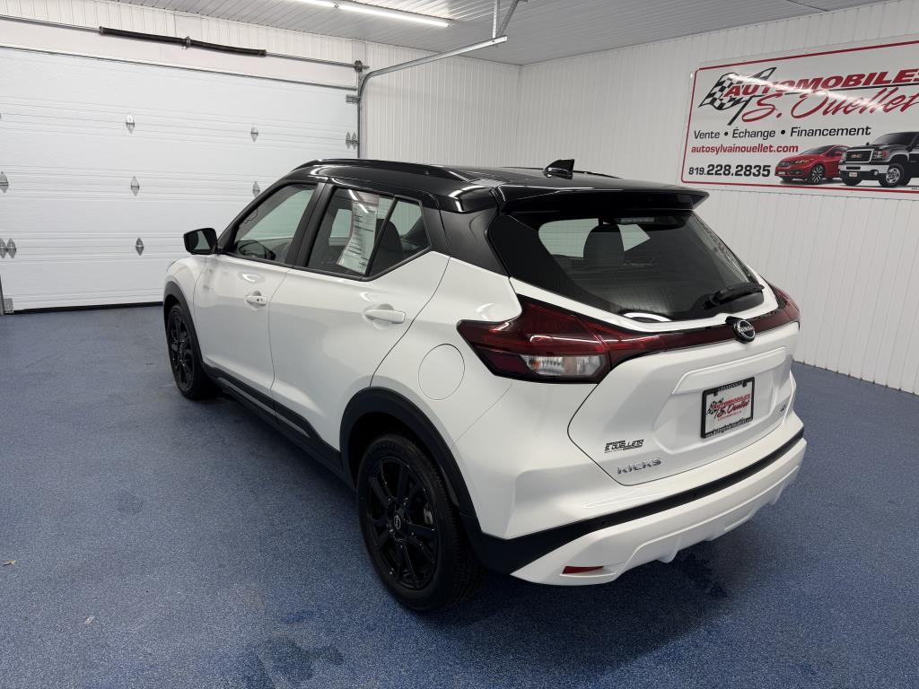 2024 NISSAN KICKS