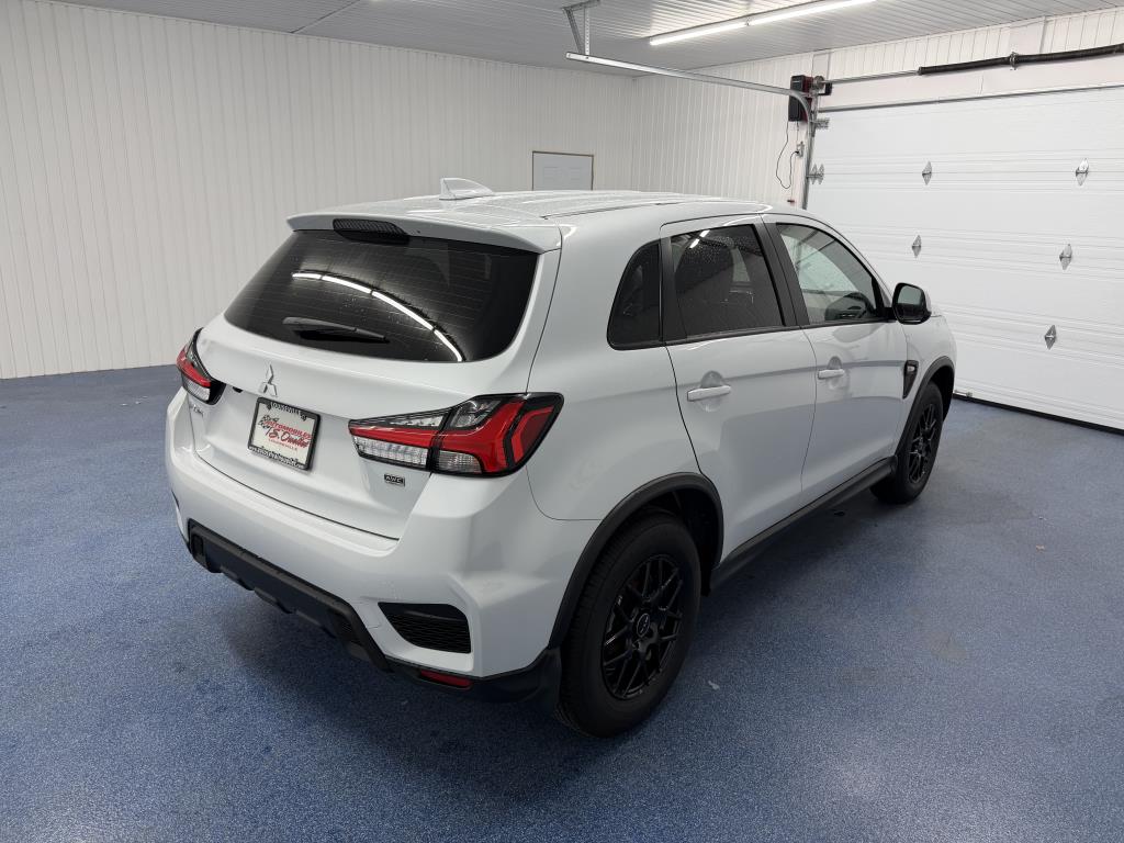 2025 MITSUBISHI RVR