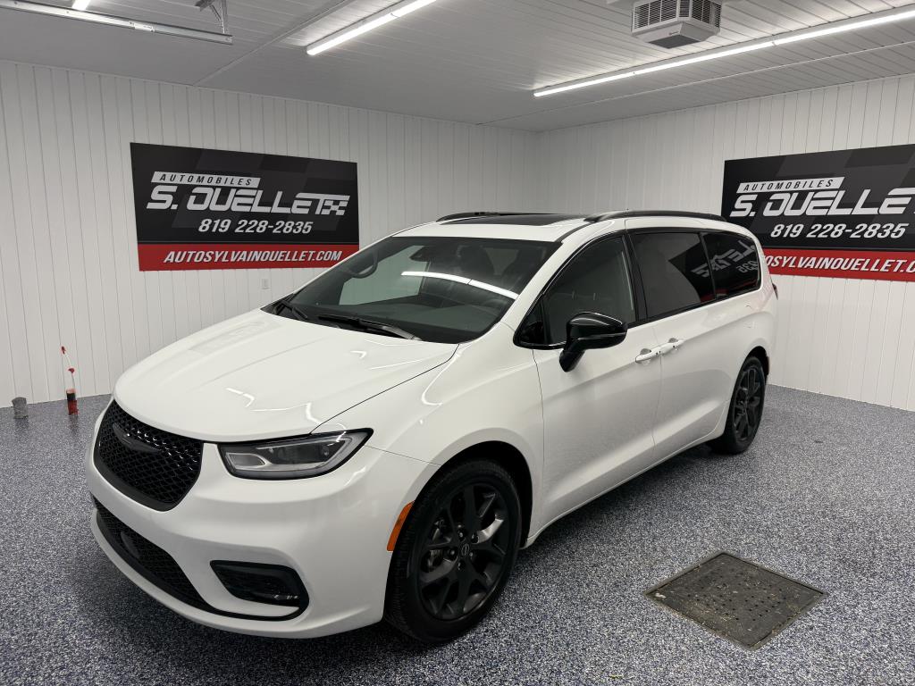2025 CHRYSLER PACIFICA