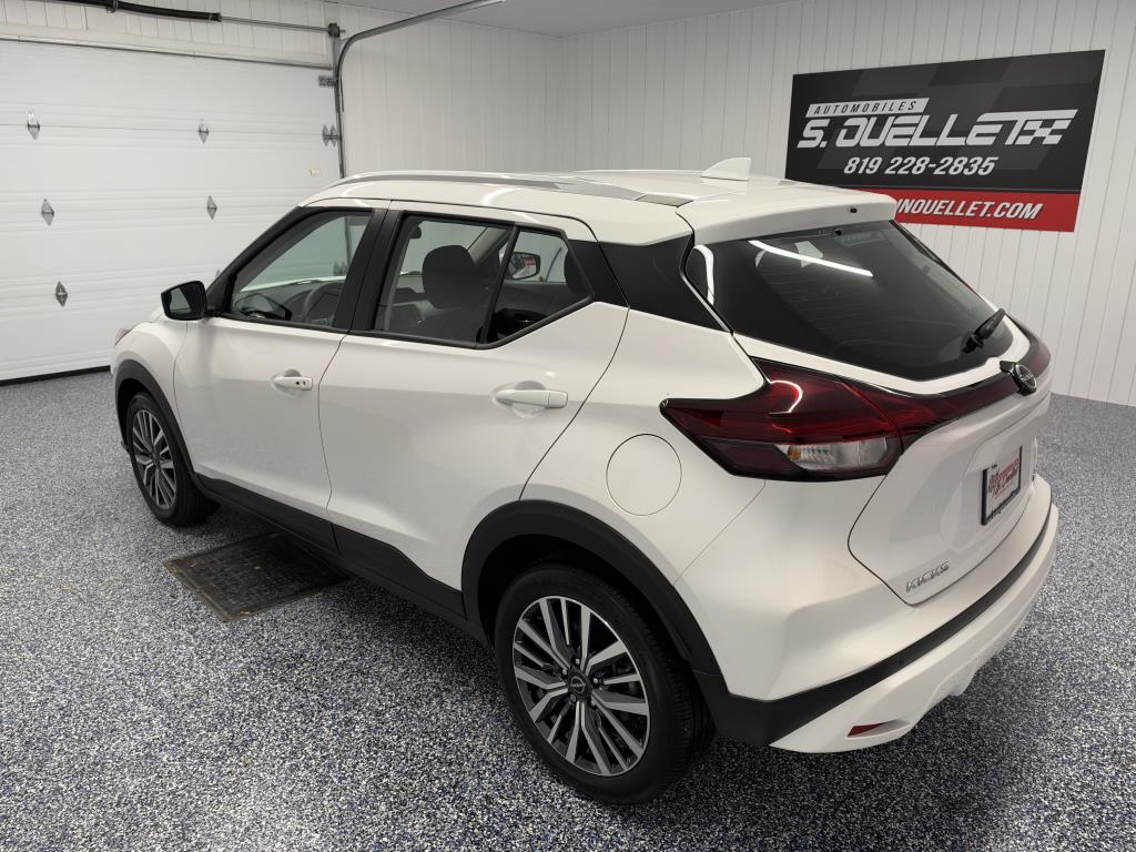 2024 NISSAN KICKS