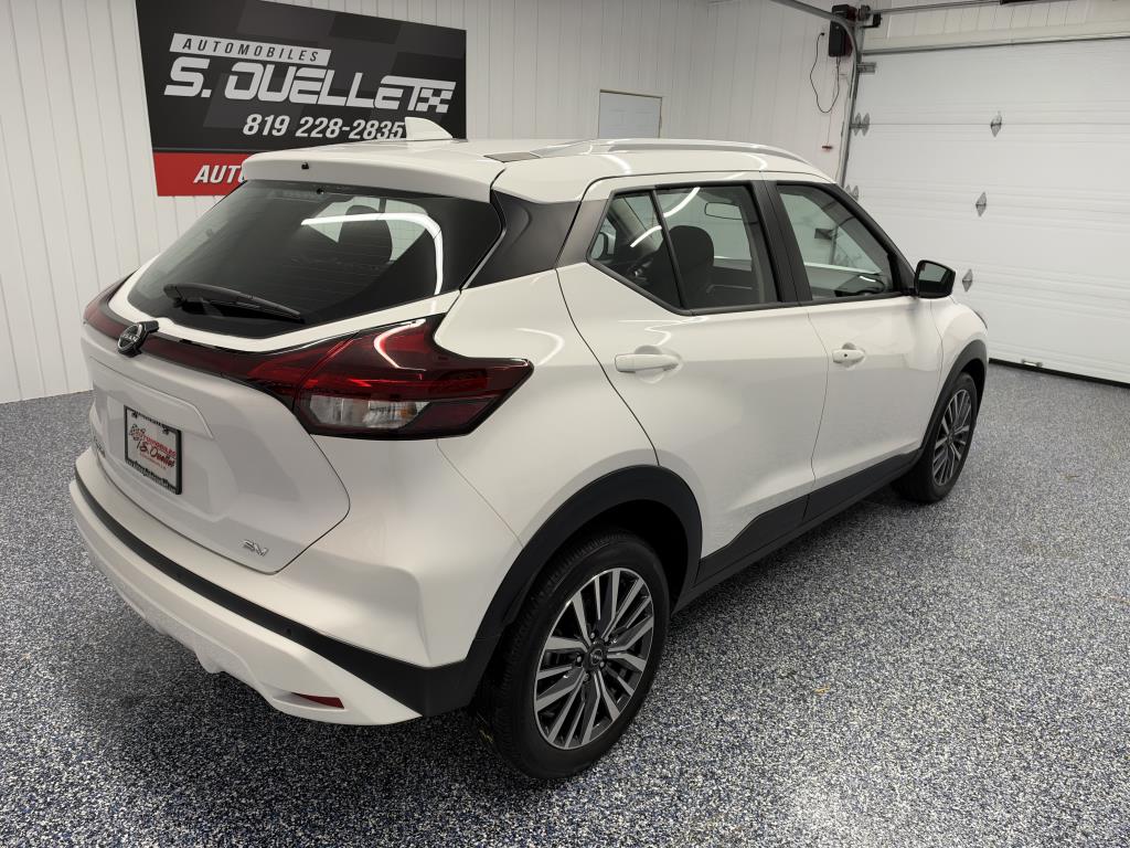 2024 NISSAN KICKS