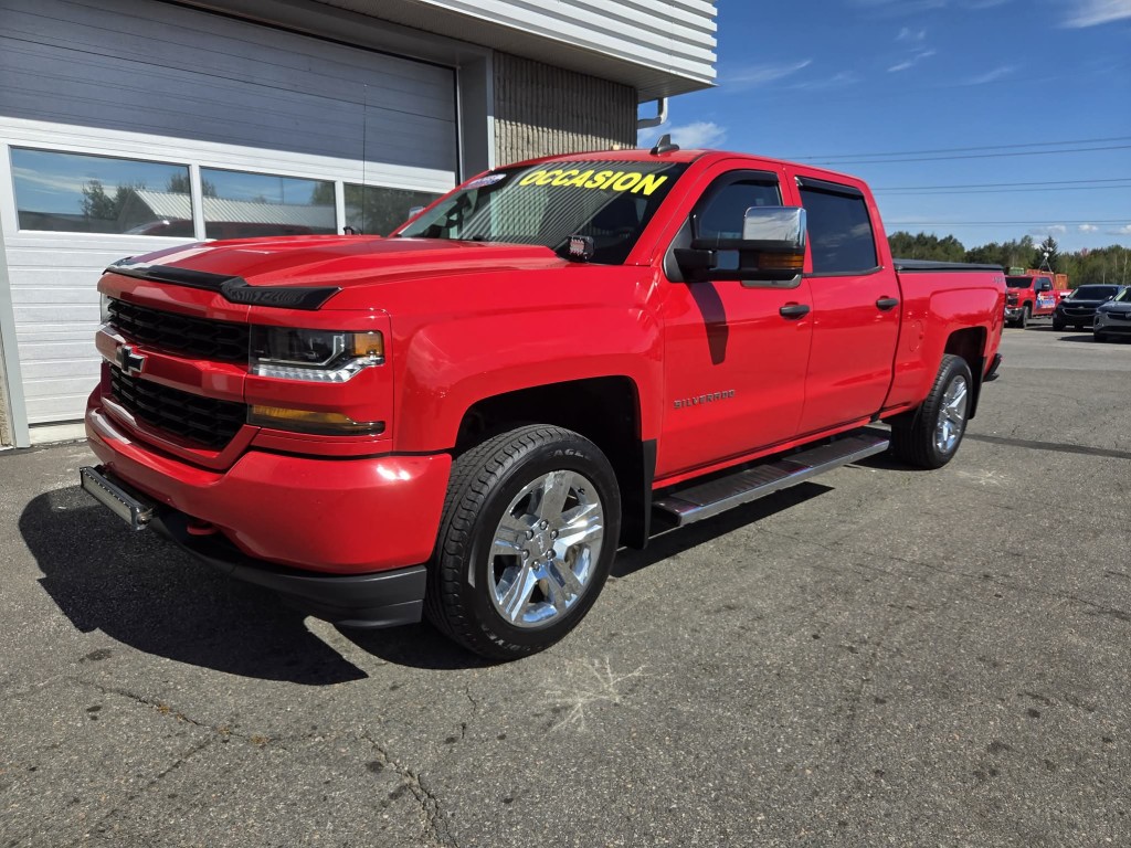 Red (ROUGE ARDENT) 2018 Chevrolet Silverado 1500 Pickup Truck Four-Wheel Drive Automatic