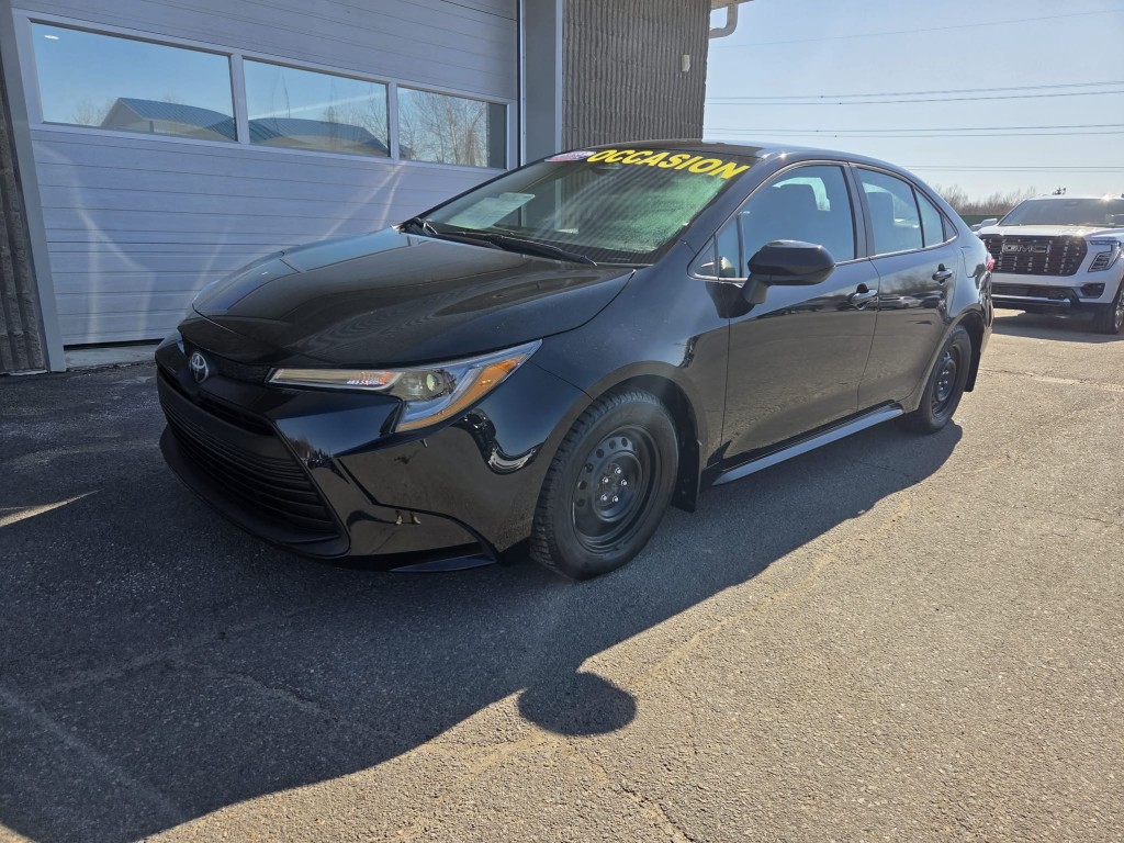 2023 Toyota Corolla LE FWD