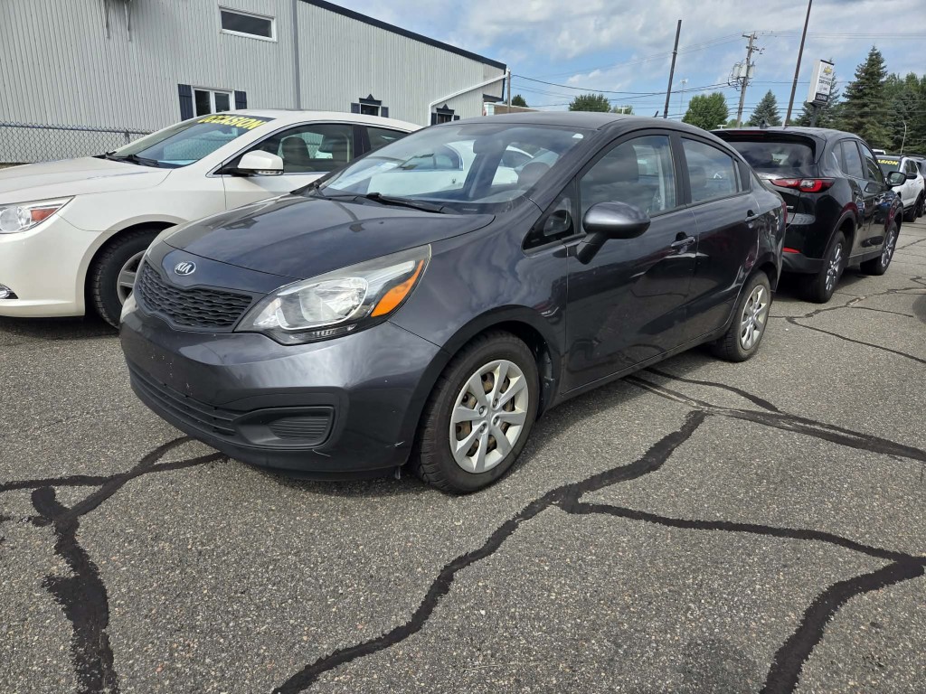 Gray 2015 Kia Rio Sedan Front-Wheel Drive Manual