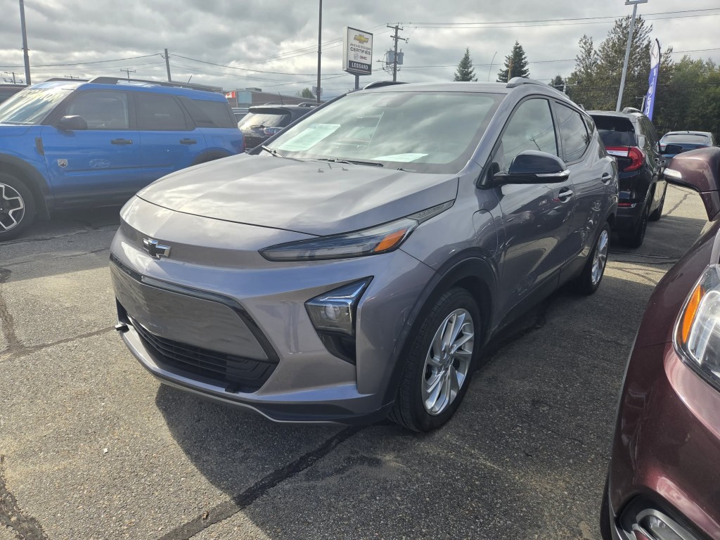 Gray (GRIS FANTOME METALLISE) 2023 Chevrolet Bolt EUV Hatchback Front-Wheel Drive Automatic