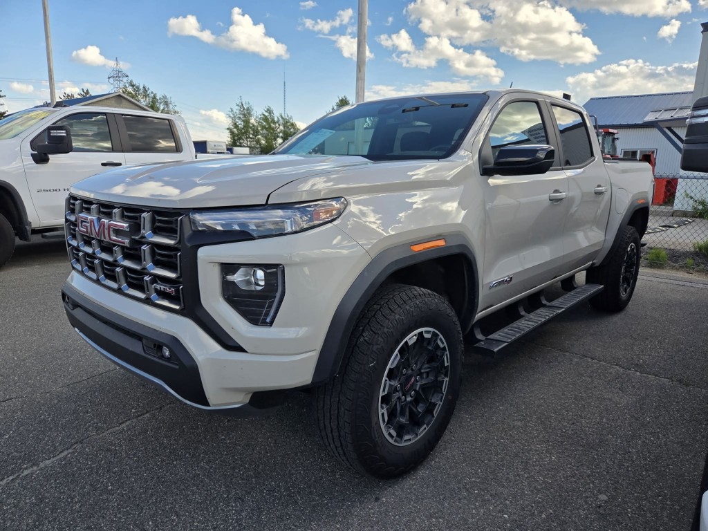 2026 GMC Canyon AT4 Crew Cab 4WD