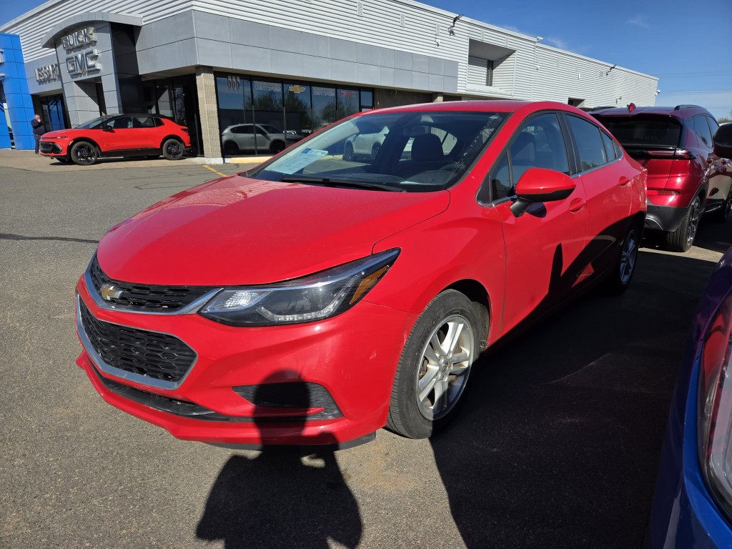 Chevrolet Cruze LT Sedan FWD 2018