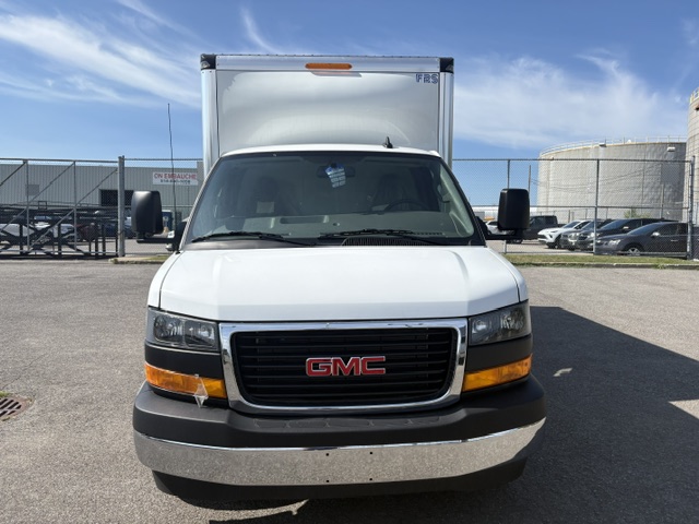 2025 GMC Savana Cutaway