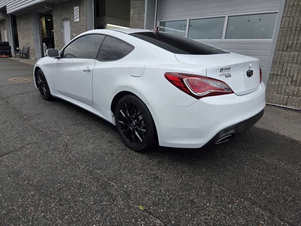 2016 Hyundai Genesis