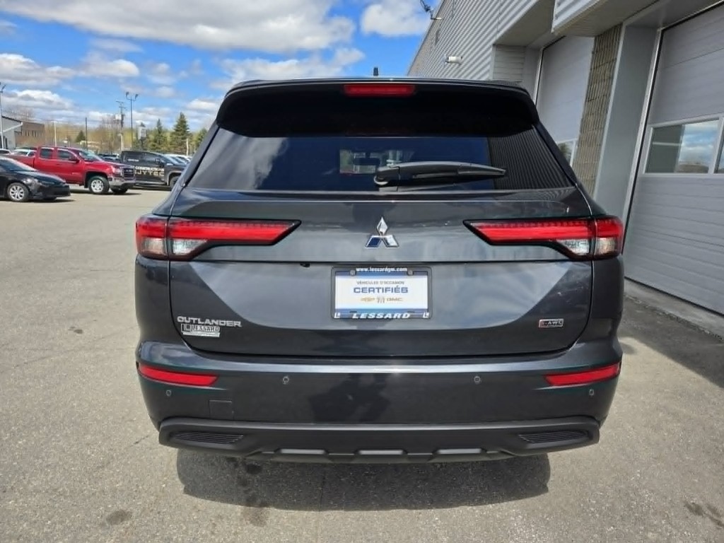 Mitsubishi Outlander 2024