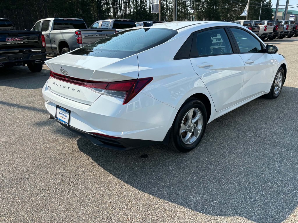 Hyundai Elantra 2023