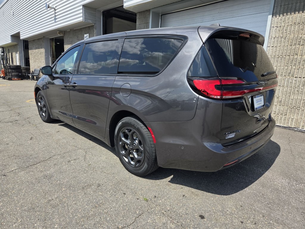 2022 Chrysler Pacifica